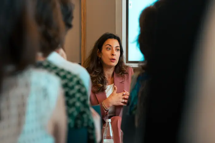 Faroudja Kicher pendant son intervention.